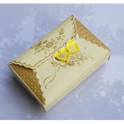 Cake box with two hearts
